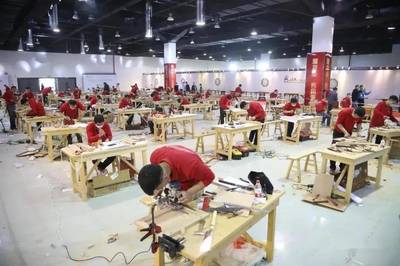 東成紅木工匠榮獲&ldquo;中國家具行業技術能手&rdquo;稱號