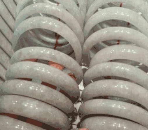 大街上擺攤賣的10元手鐲都是從哪來(lái)的?說(shuō)出來(lái)你可能不相信